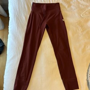 Vuori daily legging, size small